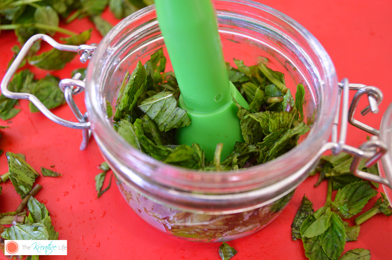 How to Make Mint-Infused Oil